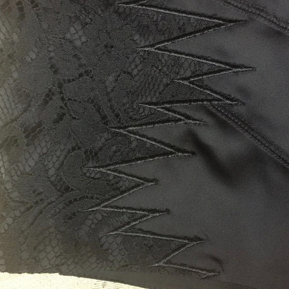 NEW LISTING Dressy skirt - Picture 6 of 6